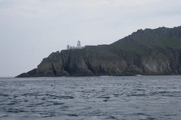 De imposante noordkaap van Lundy