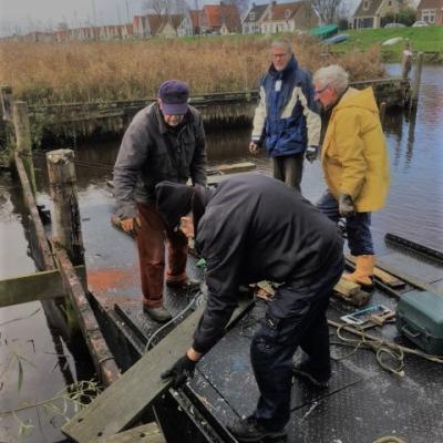 201711 Werkzaamheden Steigers Durgerdam 02